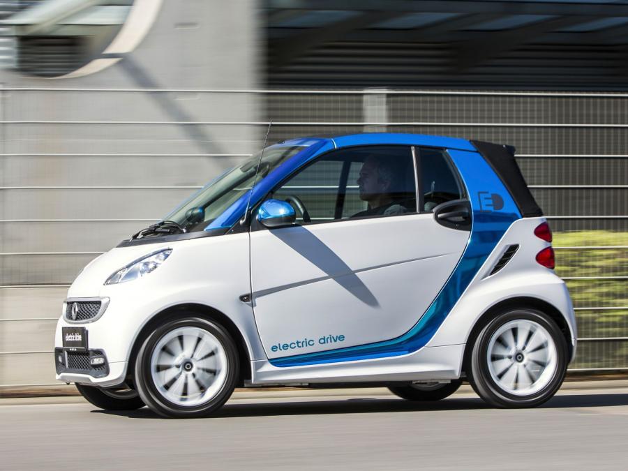  Smart ForTwo Electric Drive Cabrio 2012 года  (фото 6 из 8)